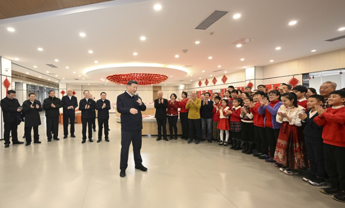习近平春节前夕赴辽宁看望慰问基层干部群众