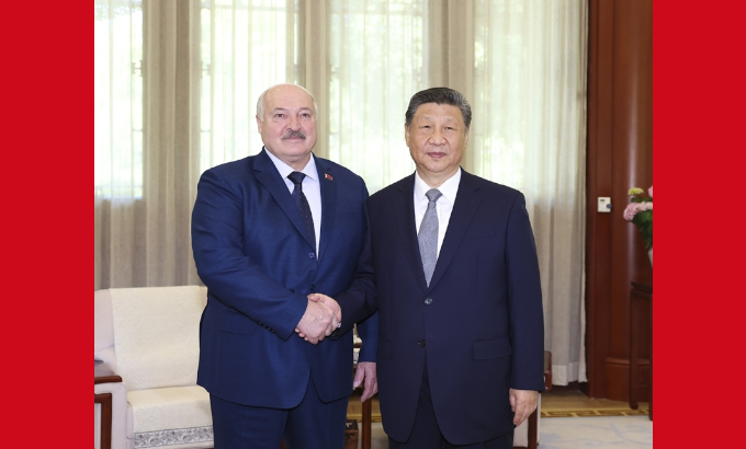 习近平会见白俄罗斯总统卢卡申科