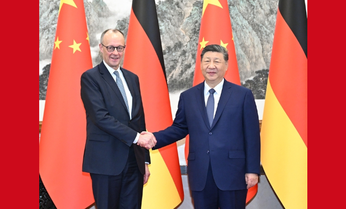习近平会见德国总理默茨